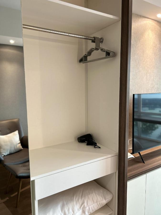 U Residence 2 Studio Apartment Pool View Tangerang Dış mekan fotoğraf