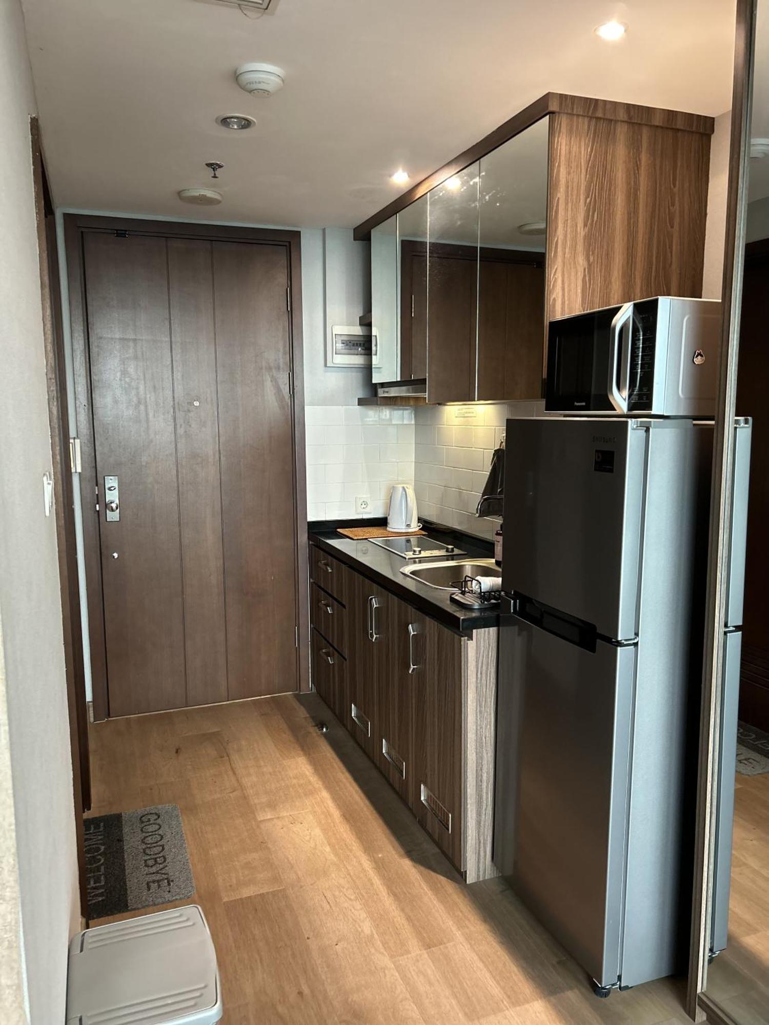 U Residence 2 Studio Apartment Pool View Tangerang Dış mekan fotoğraf